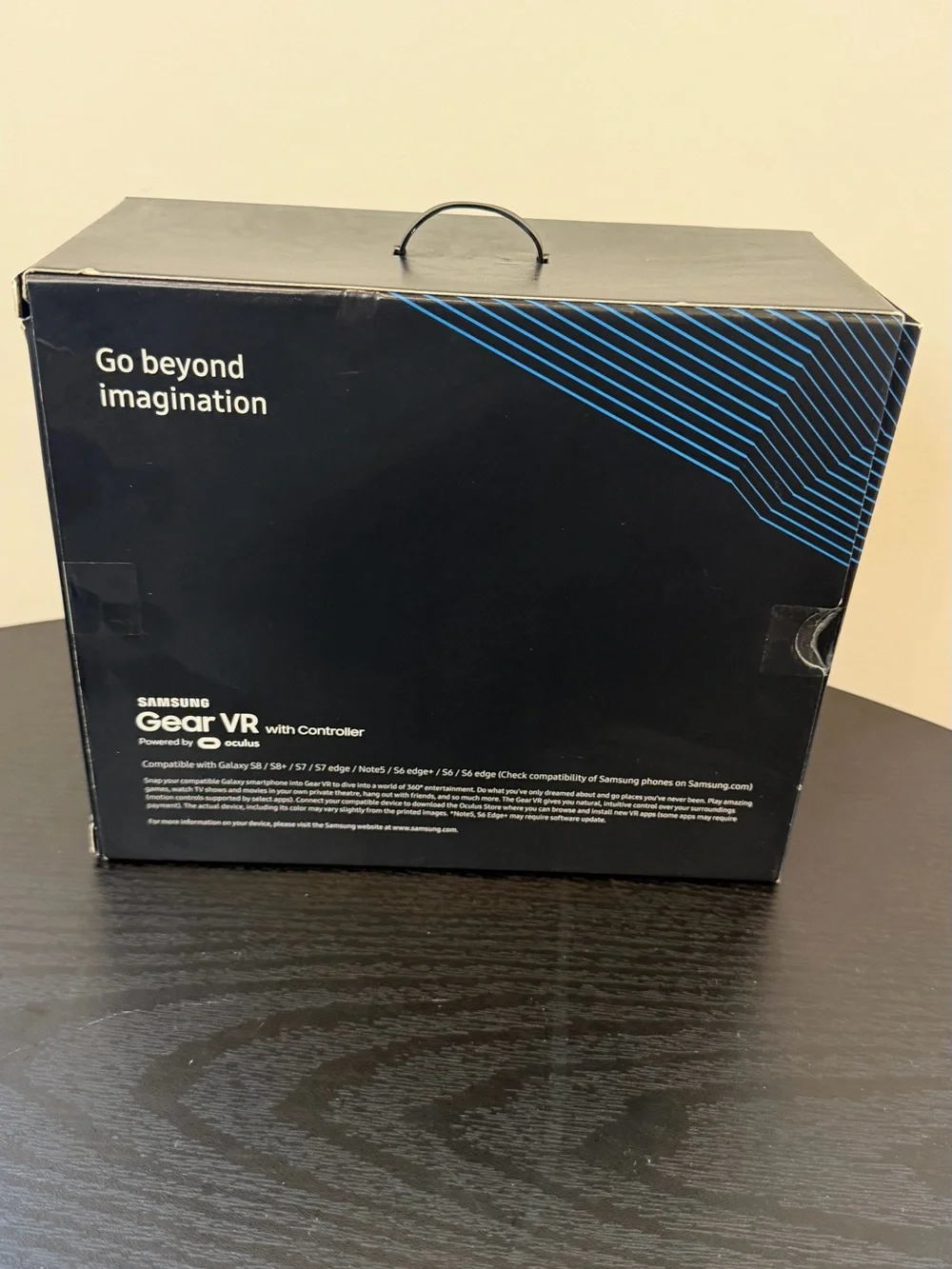 Samsung Gear VR with Controller Virtual Reality Headset SM-R324 Black
